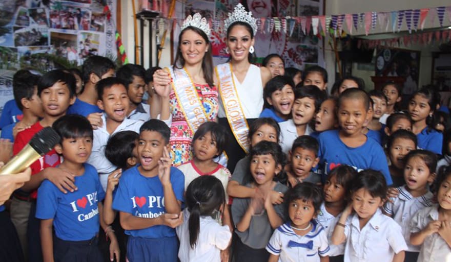 Miss Global 2017 Doing Humanitarian Activities