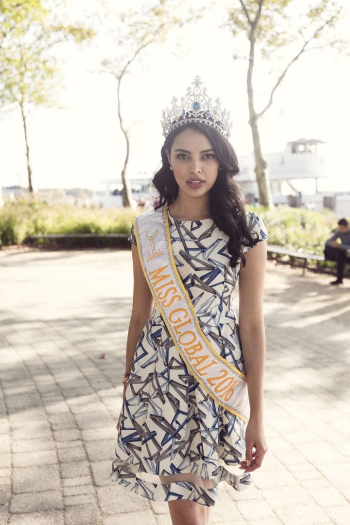 Miss Global 2016 Wearing Her Crown