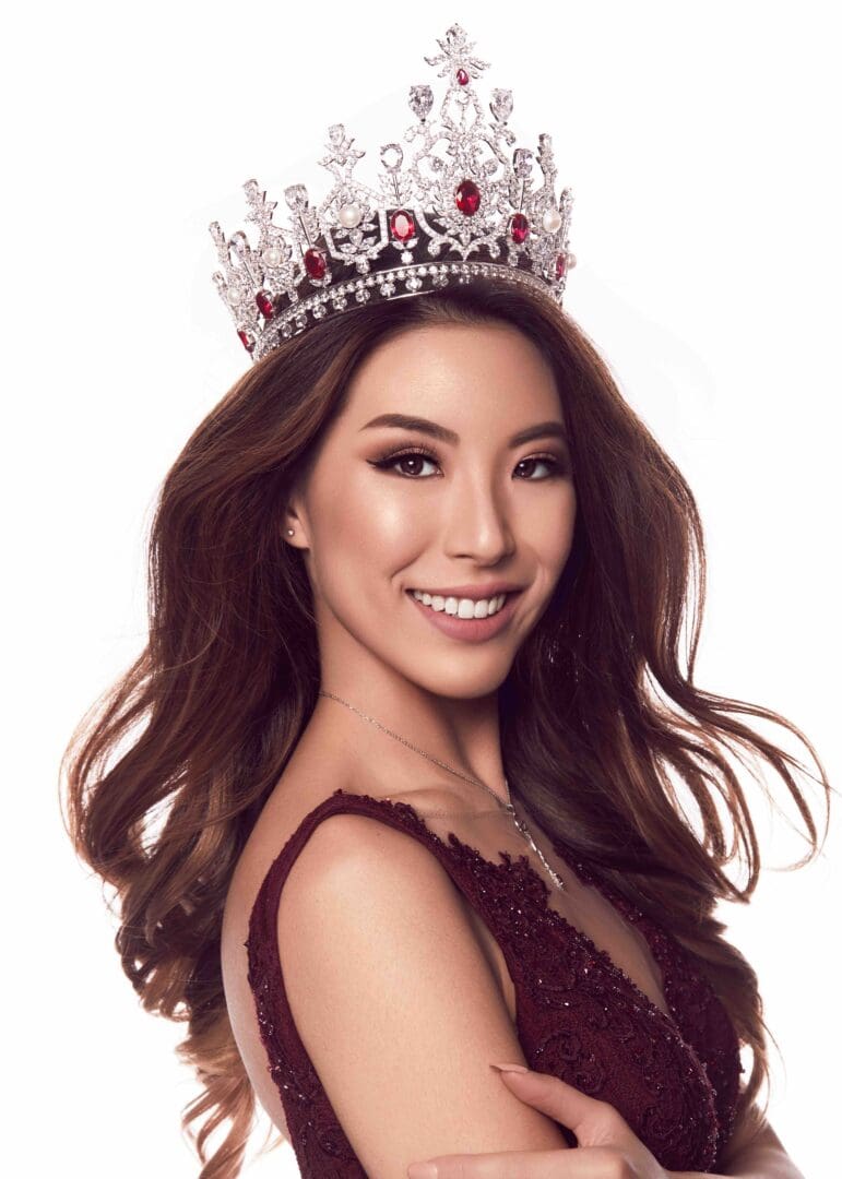 <a href="/2018-title-holder/"><div class="cap"><h4>Sophia Ng<br>
-Hong Kong</h4>
<div>Miss Global 2018</div></div></a>